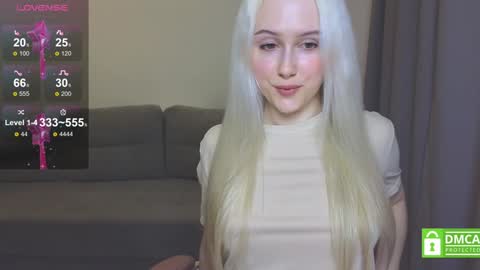 Snapshot of caseylabow chatting on January 22, 2025, 10:18 am My name is Casey... Nice to meet you I will be happy to have funthumbs up please its important online show from January 22, 2025, 10:18 am