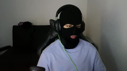 Snapshot of cash_master777 chatting on April 17, 2026, 7:06 pm cash_master777 online show from April 17, 2026, 7:06 pm