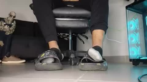 Snapshot of cash_master777 chatting on April 21, 2026, 12:45 am cash_master777 online show from April 21, 2026, 12:45 am