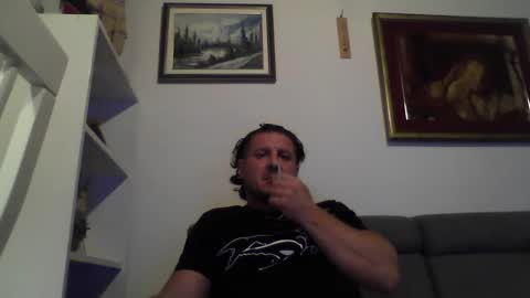 Snapshot of cashmaster33 chatting on February 14, 2025, 9:53 pm cashmaster33 online show from February 14, 2025, 9:53 pm