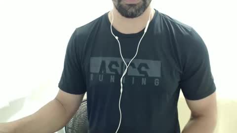 cashmastermuscle77 online show from December 8, 2024, 9:52 pm