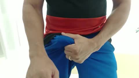 cashmastermuscle77 online show from March 18, 2026, 10:29 am