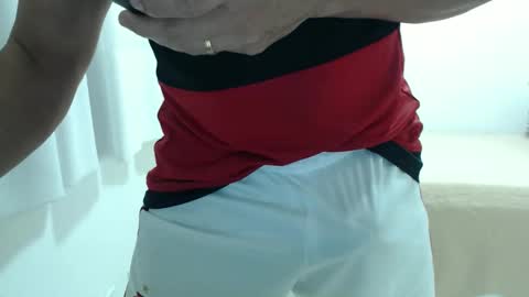 cashmastermuscle77 online show from May 7, 2026, 10:42 am