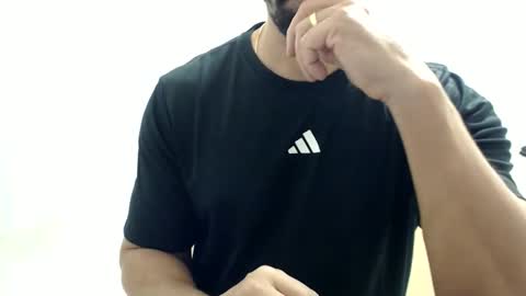 cashmastermuscle77 online show from June 9, 2026, 12:22 am