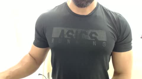 cashmastermuscle77 online show from June 10, 2026, 12:37 pm