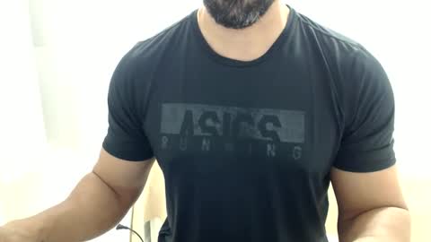 cashmastermuscle77 online show from June 11, 2026, 10:24 am