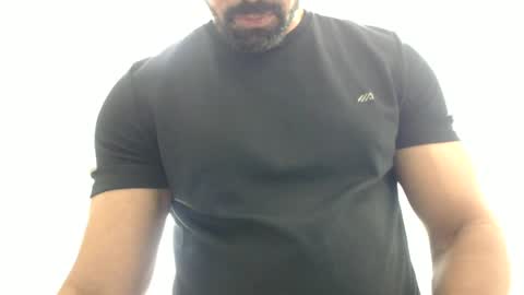cashmastermuscle77 online show from June 28, 2026, 2:12 pm