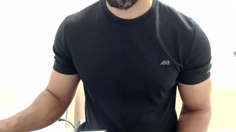 cashmastermuscle77 online show from July 26, 2026, 12:45 pm
