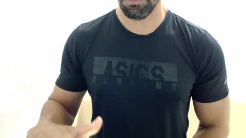 cashmastermuscle77 online show from August 3, 2026, 10:32 am