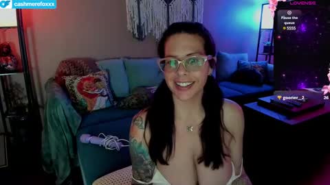 Cashmere Fox online show from March 6, 2025, 6:19 am