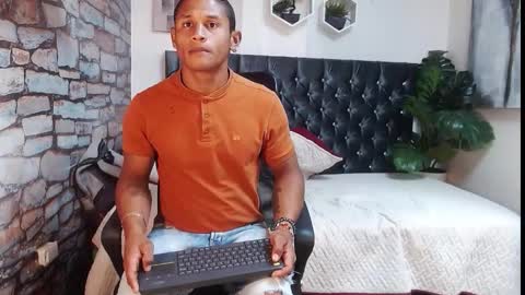 Snapshot of casike_978 chatting on October 14, 2025, 12:00 am Casike online show from October 14, 2025, 12:00 am