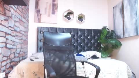 Snapshot of casike_978 chatting on October 21, 2025, 11:38 pm Casike online show from October 21, 2025, 11:38 pm