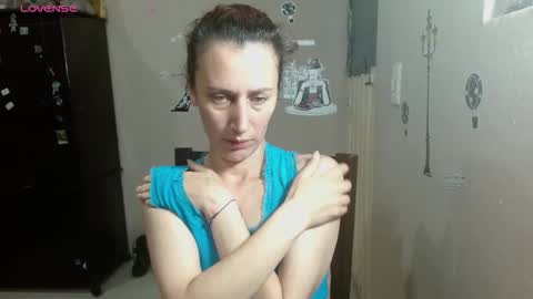   online show from December 5, 2025, 8:49 pm