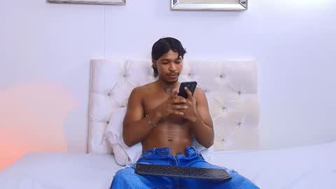 CASSIAN GOLD online show from May 5, 2026, 4:48 pm