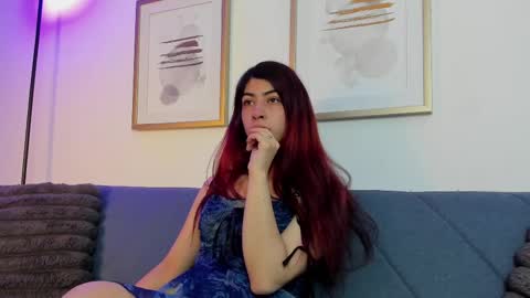 Snapshot of cassie_bloom chatting on September 21, 2025, 8:21 pm cassie_bloom online show from September 21, 2025, 8:21 pm