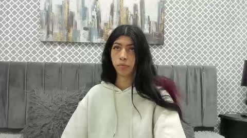 Snapshot of cassie_bloom chatting on October 18, 2025, 4:15 am cassie_bloom online show from October 18, 2025, 4:15 am