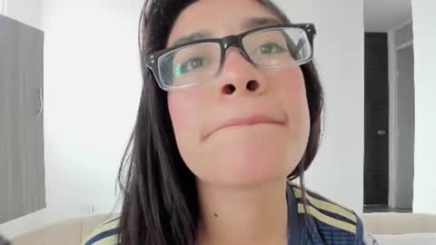 Cassie Jones online show from August 5, 2026, 8:22 pm