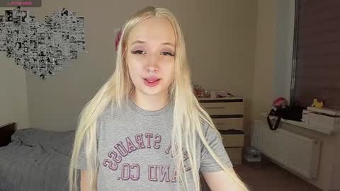 Cassie Rosss online show from December 31, 2024, 3:34 am