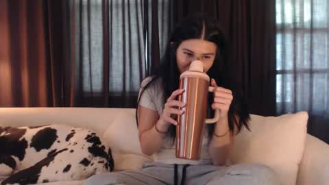 Snapshot of cassiealvarez chatting on June 19, 2026, 9:18 pm cassiealvarez online show from June 19, 2026, 9:18 pm