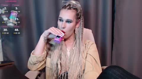 Cassie online show from December 16, 2024, 3:43 pm