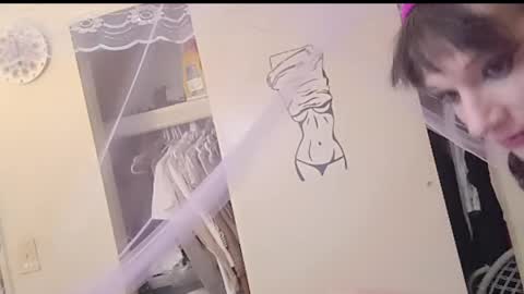 Cassiemichelle online show from May 11, 2026, 4:04 pm