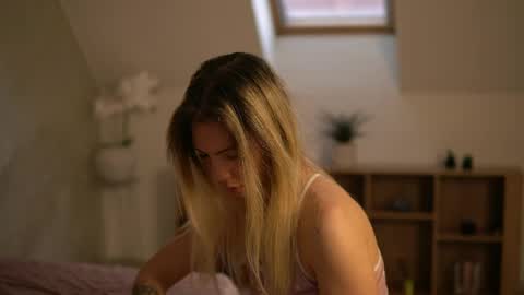Cassi online show from May 6, 2026, 3:24 am