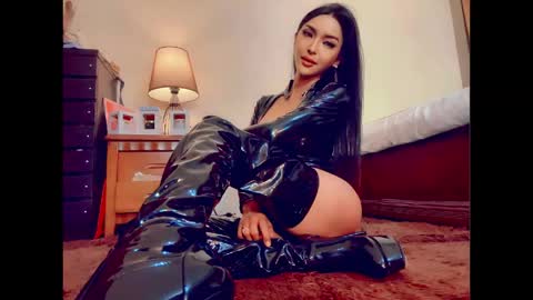 CassieValbalera online show from April 22, 2026, 2:47 am