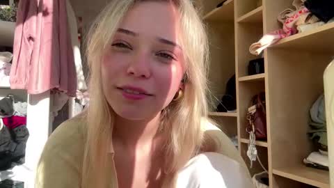 Snapshot of cassijent chatting on February 25, 2026, 2:05 pm Olivia online show from February 25, 2026, 2:05 pm