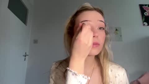 Snapshot of cassijent chatting on March 13, 2026, 8:10 am Olivia online show from March 13, 2026, 8:10 am