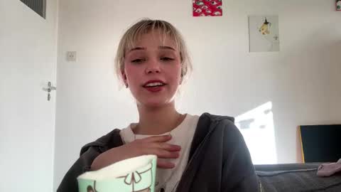 Snapshot of cassijent chatting on March 31, 2026, 3:45 pm Olivia online show from March 31, 2026, 3:45 pm