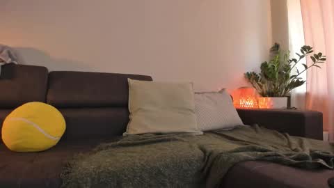 Snapshot of cassisland chatting on September 30, 2025, 1:05 pm cassandra online show from September 30, 2025, 1:05 pm