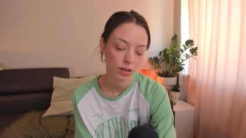 Snapshot of cassisland chatting on October 3, 2025, 11:07 am cassandra online show from October 3, 2025, 11:07 am