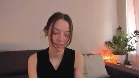 Snapshot of cassisland chatting on October 10, 2025, 12:15 pm cassandra online show from October 10, 2025, 12:15 pm