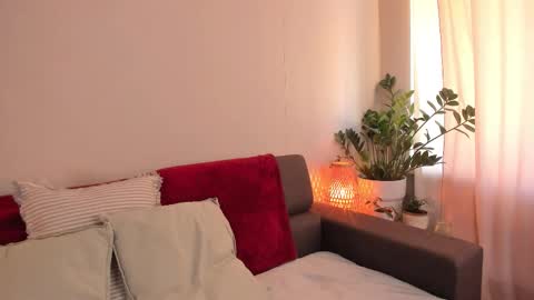 Snapshot of cassisland chatting on October 22, 2025, 11:32 am cassandra online show from October 22, 2025, 11:32 am