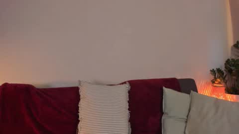 Snapshot of cassisland chatting on October 27, 2025, 1:59 pm cassandra online show from October 27, 2025, 1:59 pm