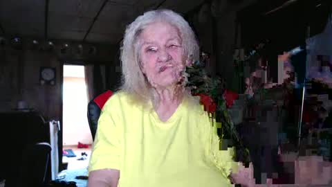 cat online show from October 20, 2025, 6:08 pm