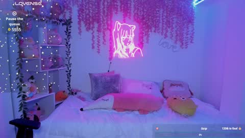 Lorena Saenz online show from December 18, 2024, 6:46 pm