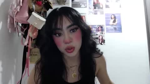 Snapshot of cat_mila_ chatting on October 23, 2025, 6:02 am Mila online show from October 23, 2025, 6:02 am