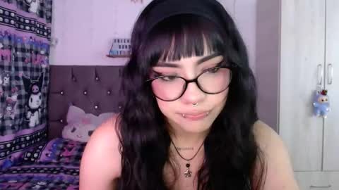 Mila online show from March 12, 2026, 5:24 am