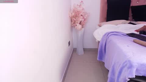 Snapshot of cat_wild chatting on September 24, 2025, 8:56 pm Marce online show from September 24, 2025, 8:56 pm