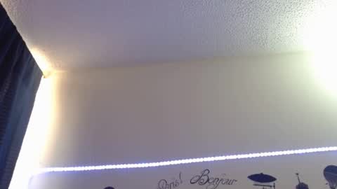 Snapshot of cata__gutierrez_ chatting on February 12, 2025, 6:09 pm Cata online show from February 12, 2025, 6:09 pm