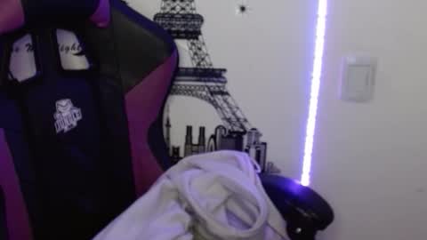 Snapshot of cata__gutierrez_ chatting on February 17, 2026, 3:36 am Cata online show from February 17, 2026, 3:36 am