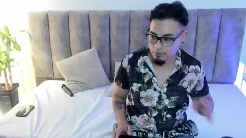 gina and nico online show from September 23, 2025, 3:42 am