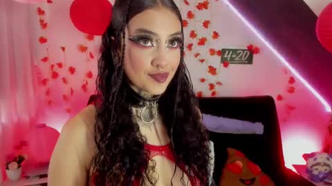 Cata green model independient online show from February 10, 2025, 8:31 pm