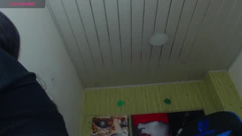 Snapshot of catalehia_milk chatting on December 11, 2024, 9:01 pm C A T A L E H I A online show from December 11, 2024, 9:01 pm