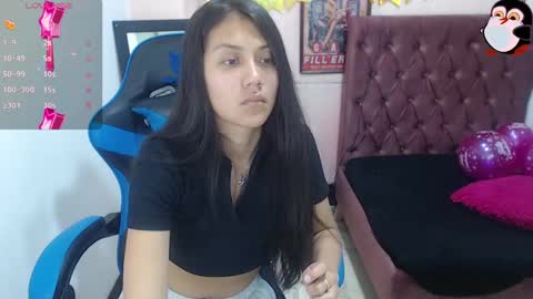 Snapshot of catalehia_milk chatting on December 20, 2024, 8:45 pm C A T A L E H I A online show from December 20, 2024, 8:45 pm