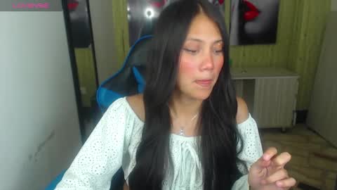 Snapshot of catalehia_milk chatting on February 4, 2025, 8:59 pm C A T A L E H I A online show from February 4, 2025, 8:59 pm