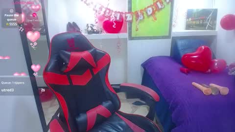 Snapshot of catalehia_milk chatting on February 16, 2025, 7:49 pm C A T A L E H I A online show from February 16, 2025, 7:49 pm