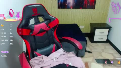 Snapshot of catalehia_milk chatting on March 2, 2025, 12:43 pm C A T A L E H I A online show from March 2, 2025, 12:43 pm