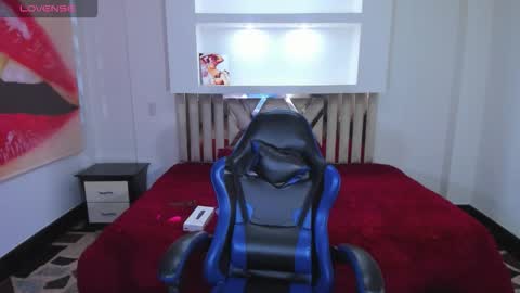 Snapshot of catalehia_milk chatting on October 15, 2025, 8:53 pm C A T A L E H I A online show from October 15, 2025, 8:53 pm